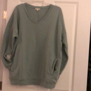 Oversized V neck sweatshirt with pockets in Sage